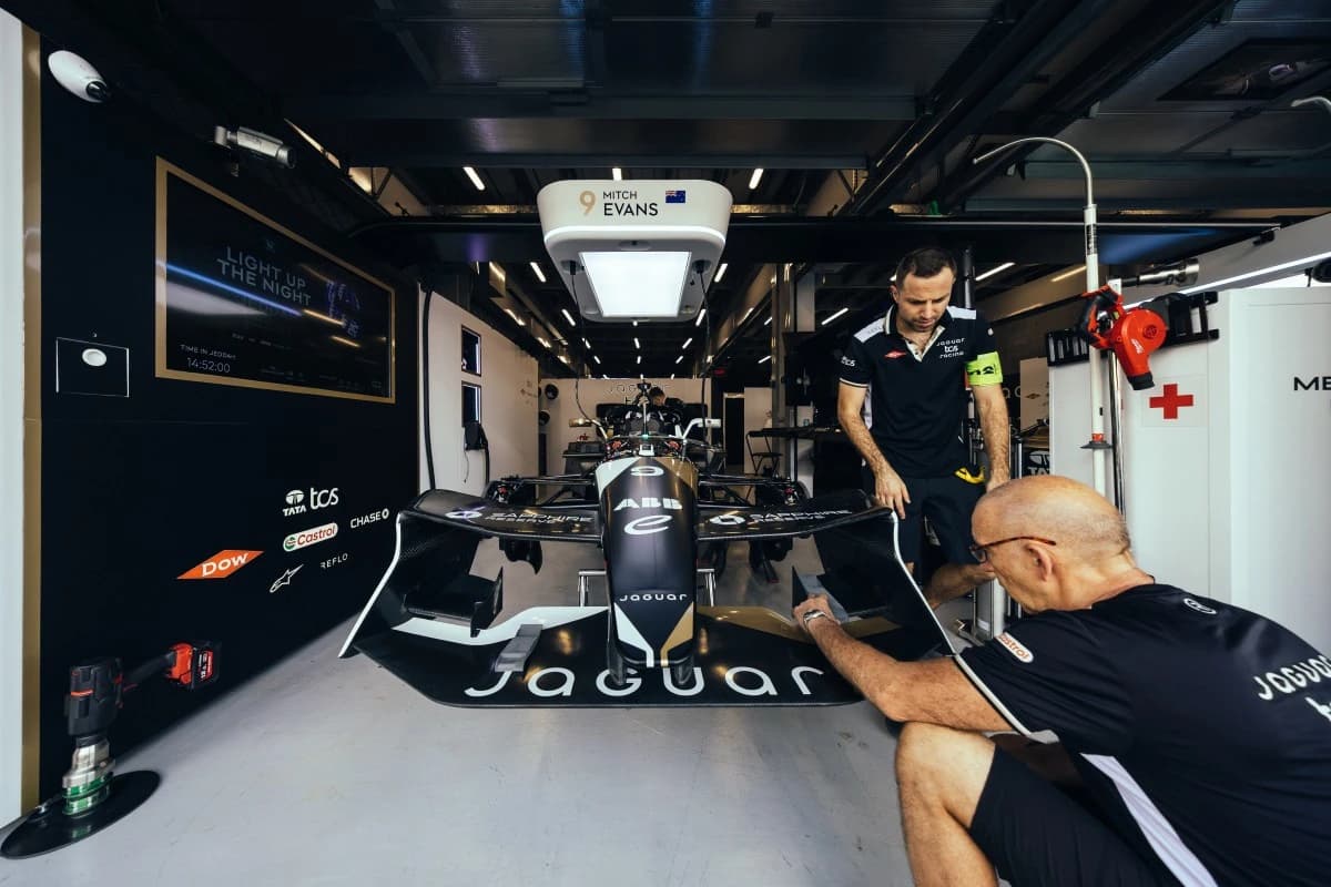 40 مليون يورو القيمة السوقية لـ 20 سيارة تشارك في "إيه بي بي فورمولا إي"