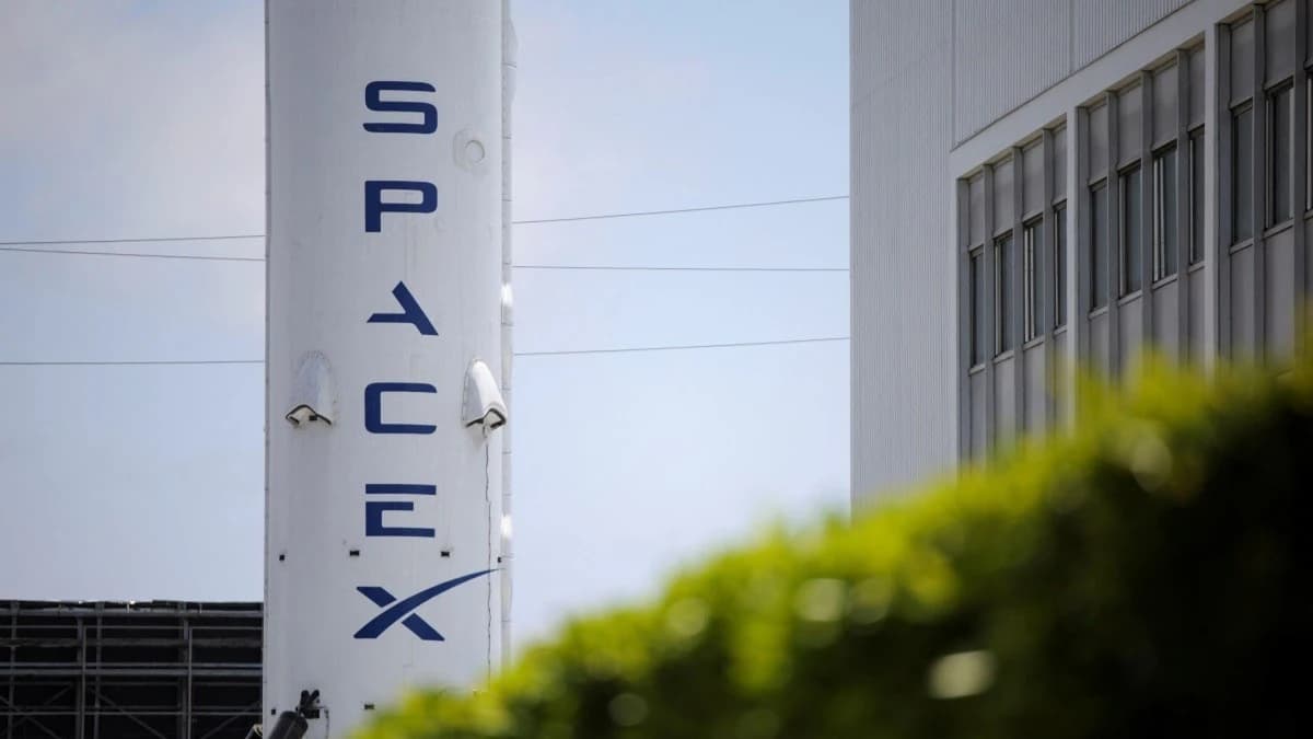 "سبيس إكس" تدرس إصدار أسهم مزدوجة الفئة لتعزيز نفوذ ماسك
