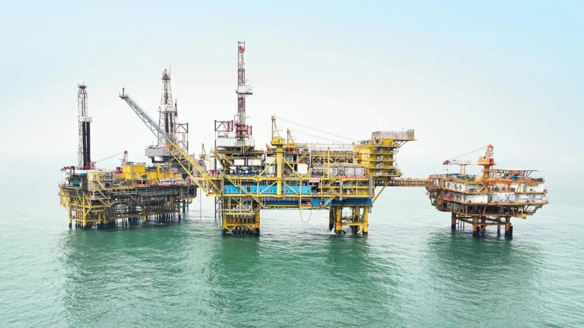 أسعار النفط تستقر بانتظار نتائج محادثات طهران وواشنطن