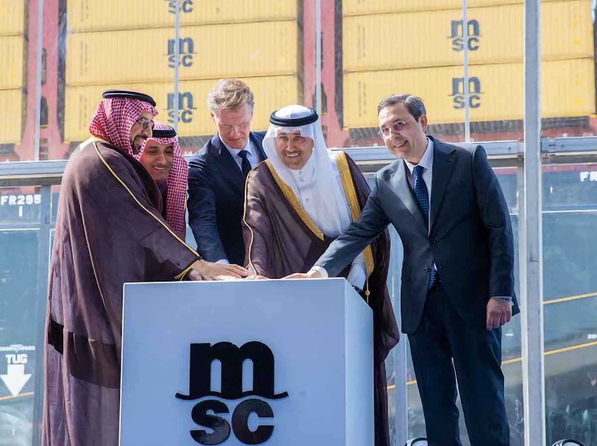 شركة MSC تطلق اسم المملكة العربية السعودية على احدى سفنها العالمية و تدشن مركزها اللوجستي بميناء الملك عبدالعزيز بالدمام