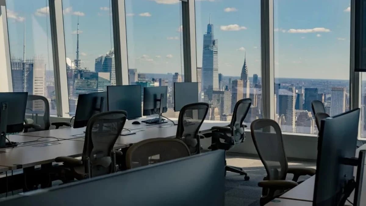 وول ستريت ترى أرباح الذكاء الاصطناعي لا تتجاوز قطاع التكنولوجيا هذا العام