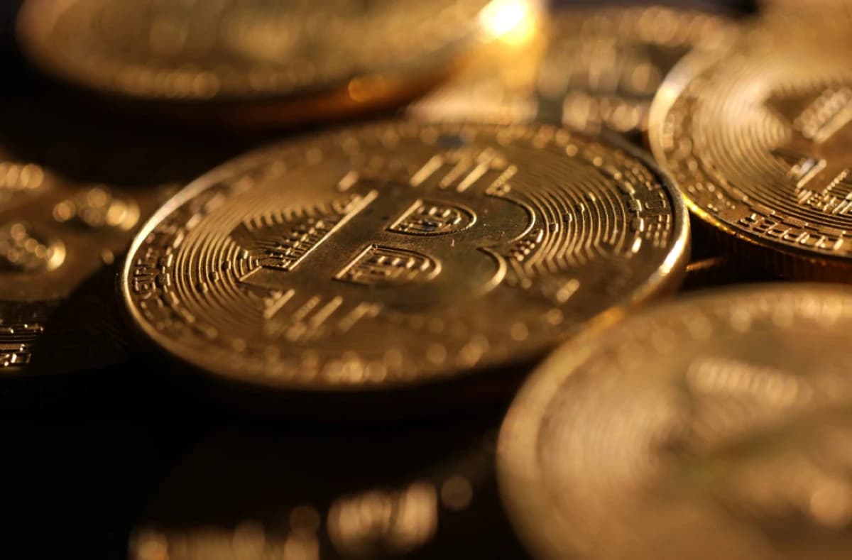 بيتكوين كسبت "وول ستريت"... والآن تدفع الثمن