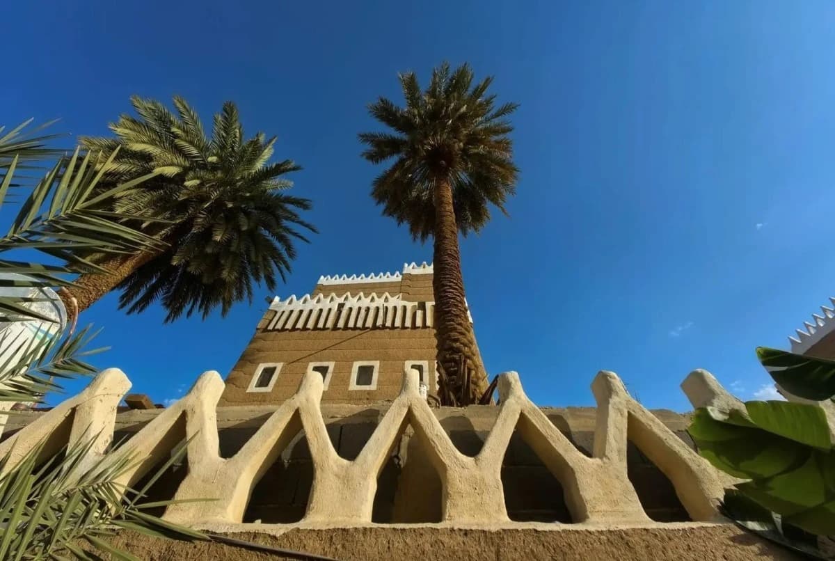 مراحل تشييد المباني في السعودية.. من الطين إلى الذكاء الاصطناعي