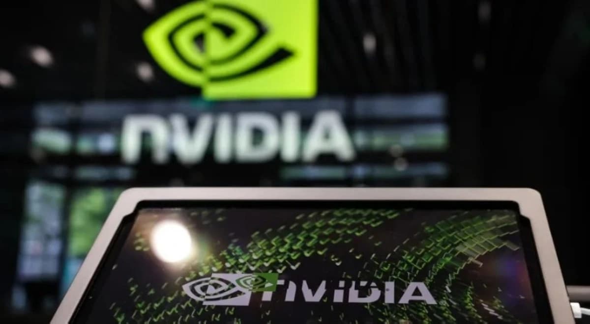 "وول ستريت" تتراجع بعد فشل "إنفيديا" في تطمين الأسواق