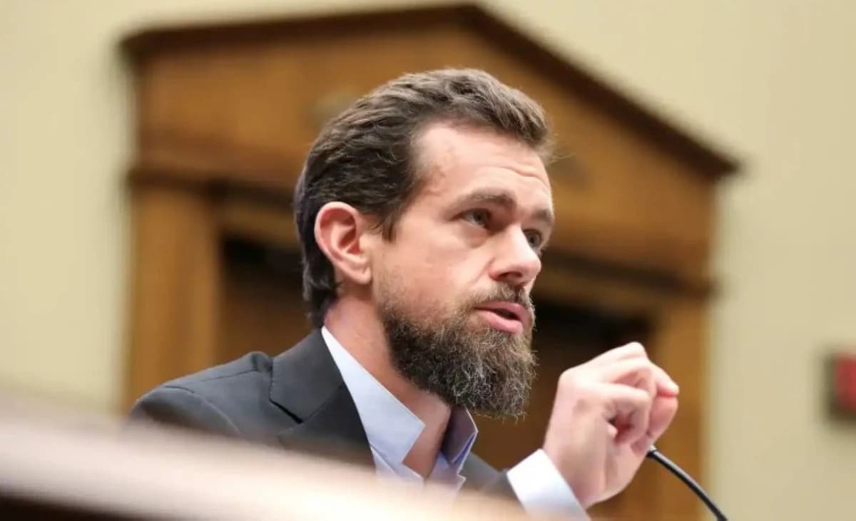 الذكاء الاصطناعي يدفع "بلوك" التابعة لجاك دورسي إلى تسريح نصف موظفيها