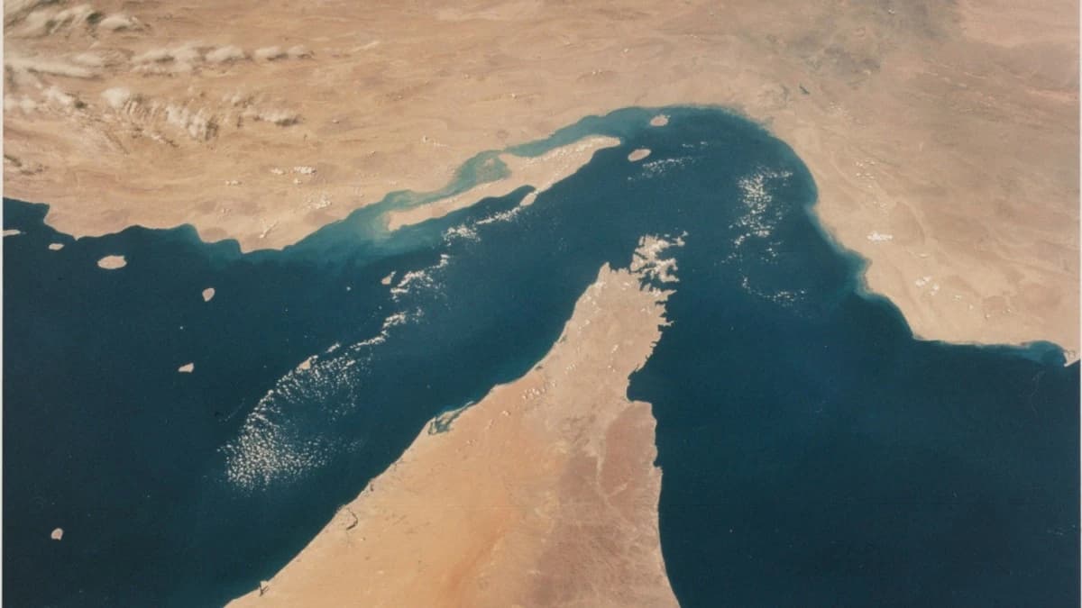 شركات التأمين البحري تدرس إلغاء وثائق تأمين وإعادة تسعيرها في الشرق الأوسط