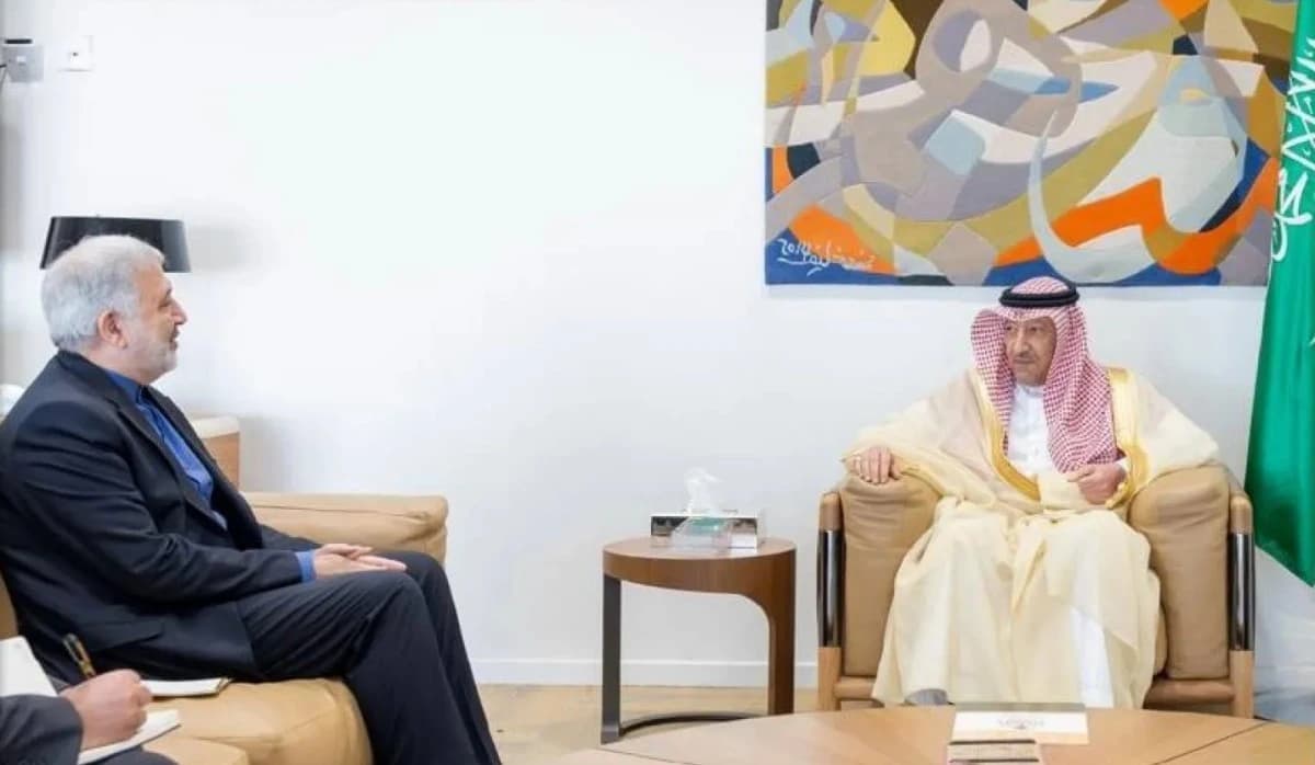 السعودية تستدعي السفير الإيراني وتؤكد اتخاذ ما يلزم لحماية أراضيها