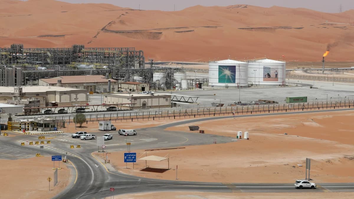 حقل الشيبة .. خبيئة الربع الخالي المستعصية على العدوان