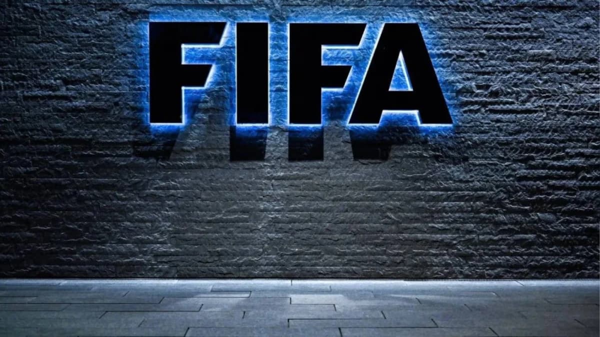 "فيفا" يقرّ ميزانية تاريخية بـ 14 مليار دولار ويلزم الاتحادات بالكوادر النسائية