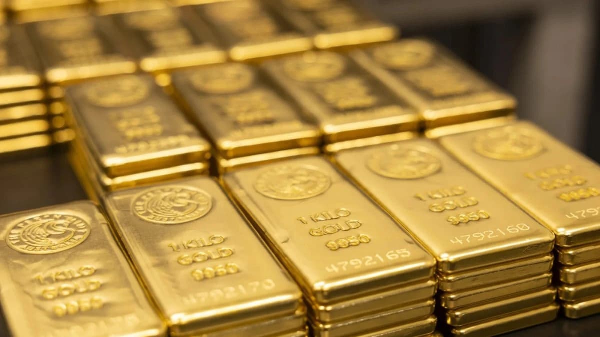 الذهب يواصل مكاسبه وسط آمال بعقد محادثات لإنهاء الحرب