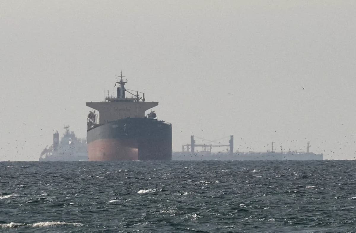 السعودية تؤكد ضرورة حماية إمدادات الطاقة وسلاسل الإمداد في مضيق هرمز