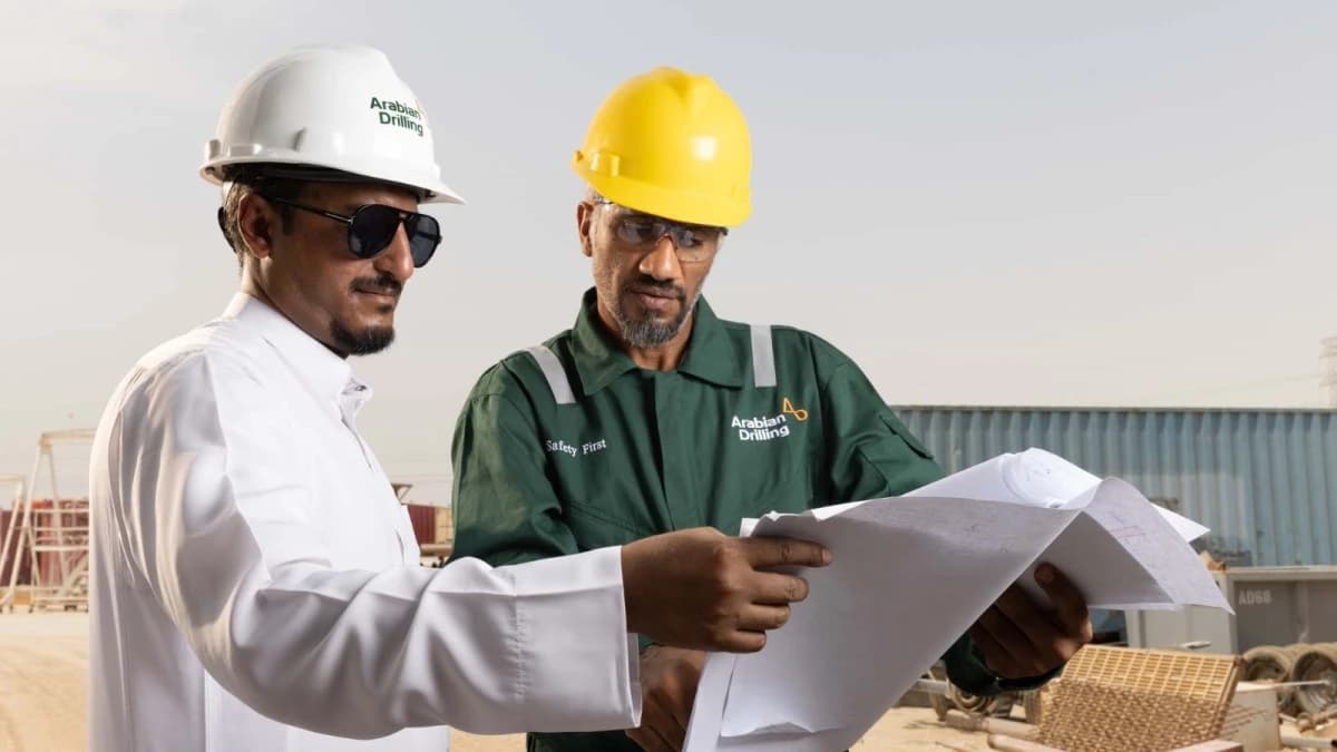 "الحفر العربية" تعلق تشغيل منصات في الخليج وتتوقع أثرا محدودا