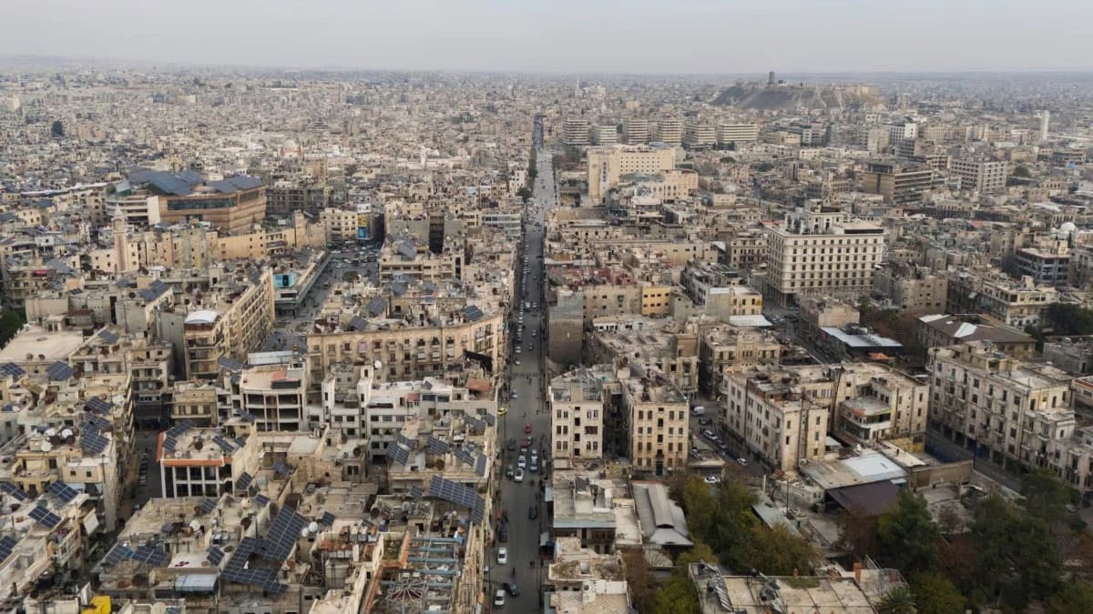 سورية تتطلع لاستثمار مليار دولار لإحياء خدمات البريد وشبكات الهاتف المحمول