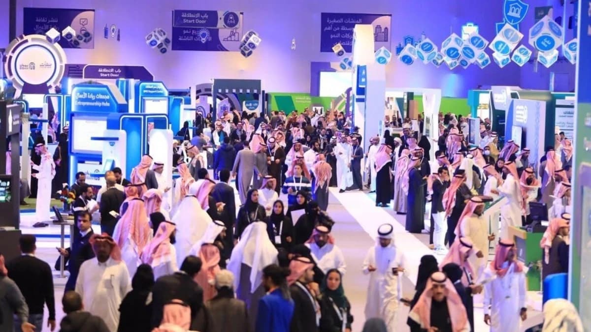 Standard Chartered and Falak Launch 2026 Women in Tech Accelerator in Saudi Arabia