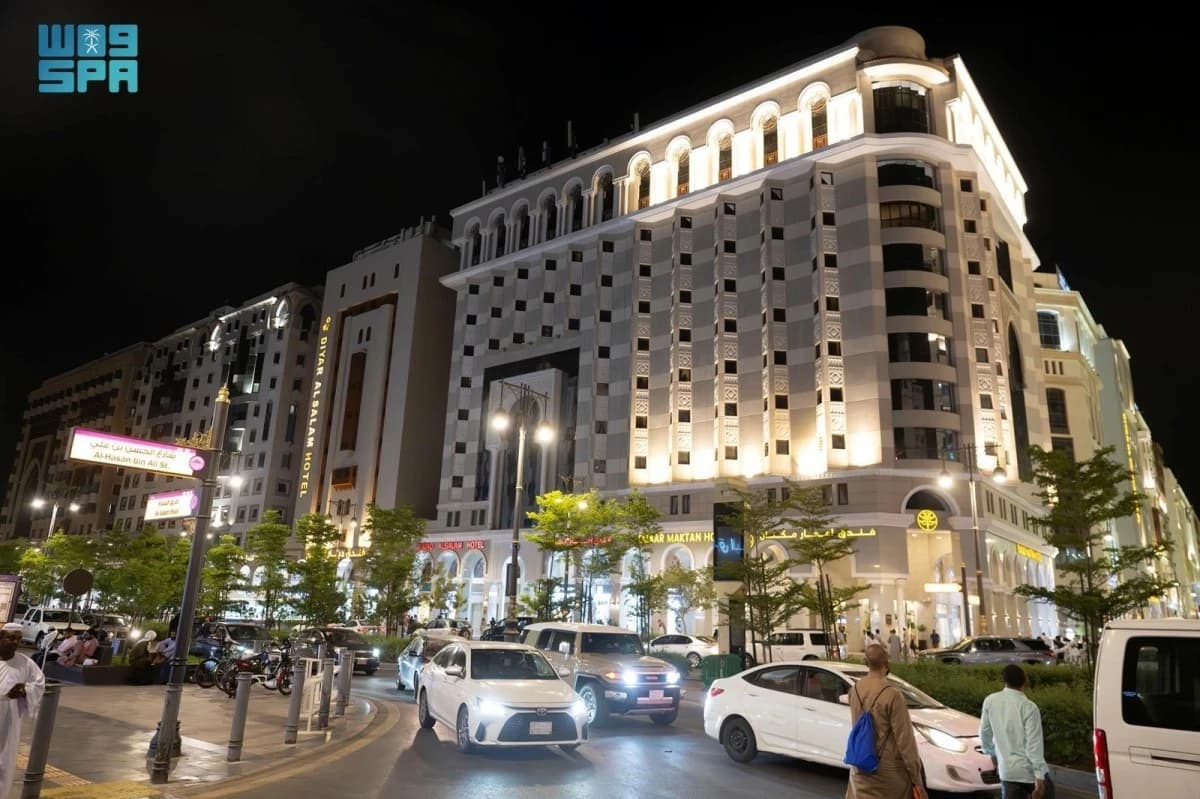 2000 فندق ومنشأة مرخصة في مكة والمدينة بطاقة 423 ألف غرفة