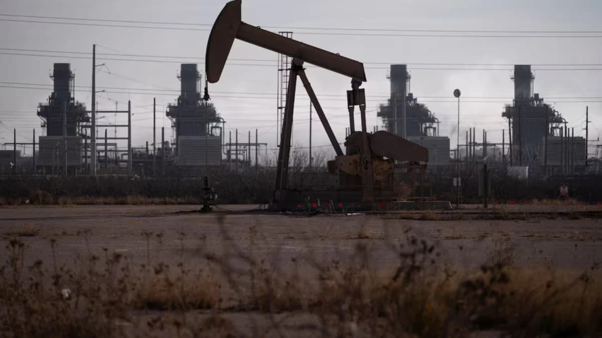 خام برنت يتراجع 2.7% مع تقييم المستثمرين احتمالات انتهاء الحرب في الشرق الأوسط