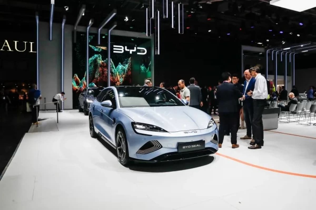 «بي واي دي» تستقطب كوادر من «بورشه» لتعزيز حضورها في سوق السيارات الفاخرة الأوروبية