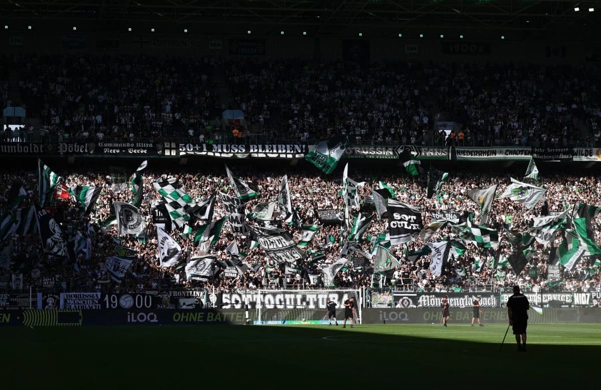 رابطة مشجعي مونشنجلادباخ تطالب بمقاطعة الطعام والشراب في الملعب