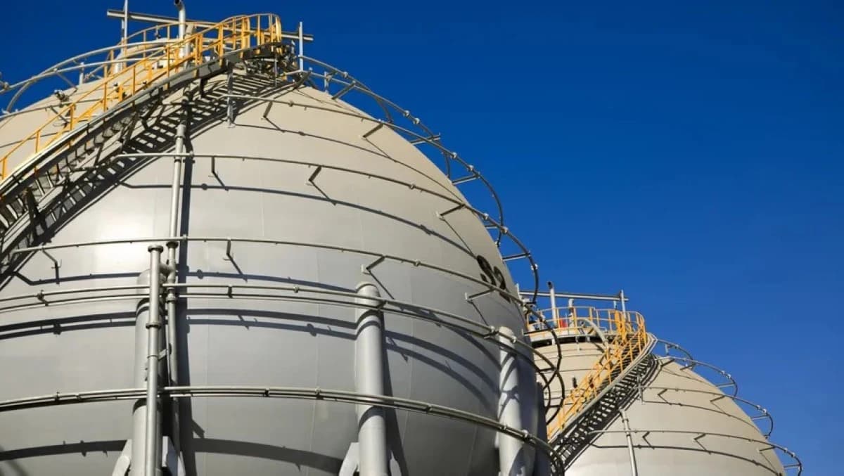 حرب إيران تعمق اعتماد الصين على غاز الإيثان الأمريكي