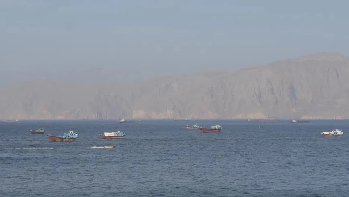 وكالة أممية تعد خطة لإجلاء مئات السفن عبر مضيق هرمز