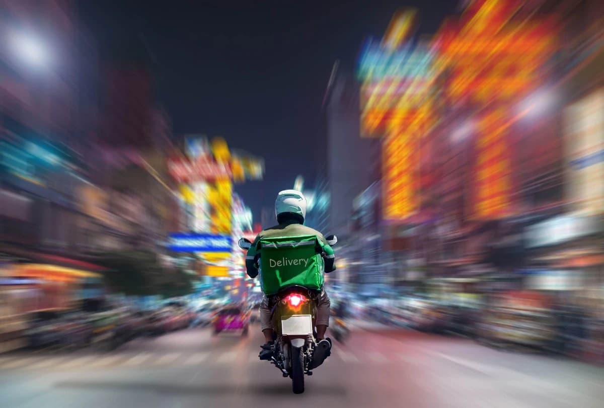 118 مليون طلب خلال الربع الأول.. نمو ملحوظ لقطاع التوصيل في السعودية