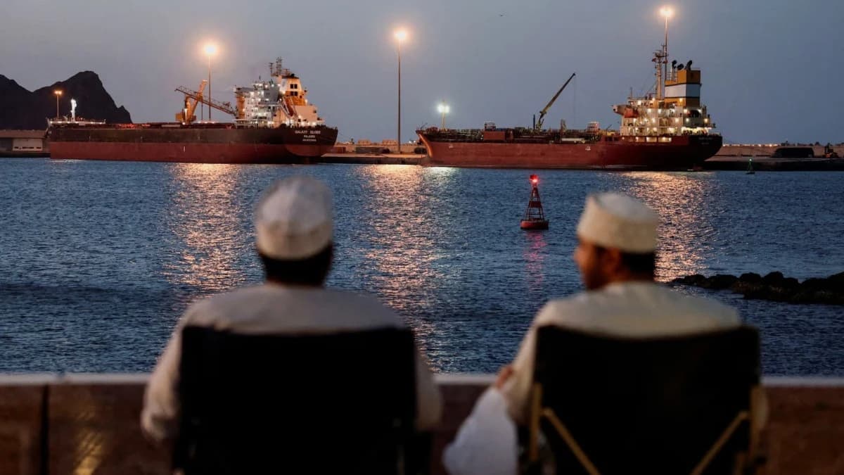 النفط يواصل ارتفاعه مع تصاعد التوتر بشأن مضيق هرمز