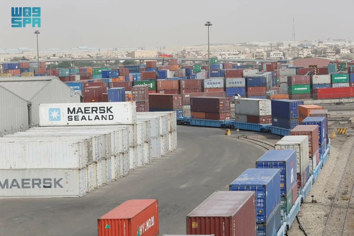 "سار" تُمدّد التخزين المجاني للبضائع والحاويات عبر الميناء الجاف في الرياض إلى 30 يومًا