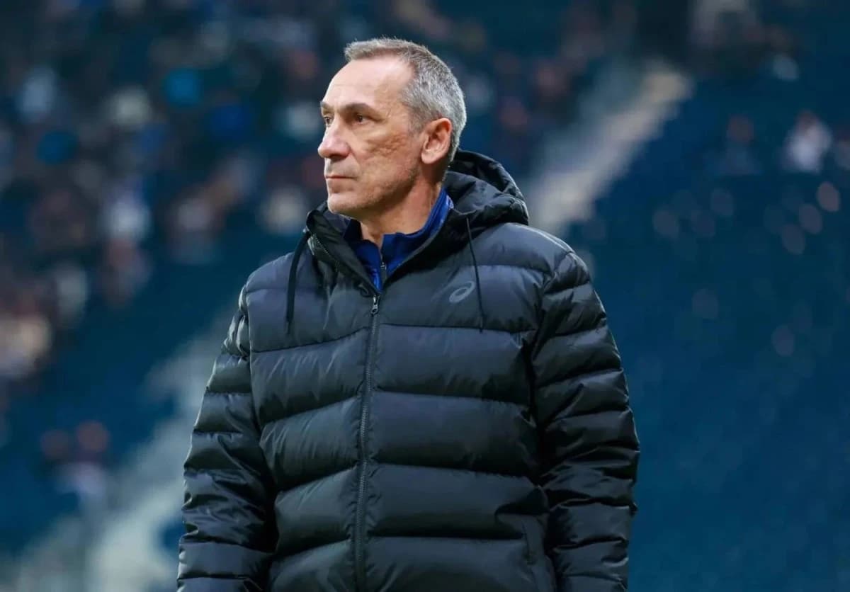 دونيس المدرب الثالث للمنتخب السعودي خلال عام