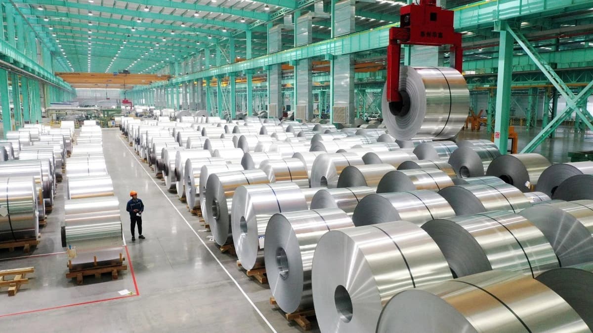 مخاوف تضخم عالمي تلوح في الأفق مع رفع المصدرين الصينيين أسعارهم