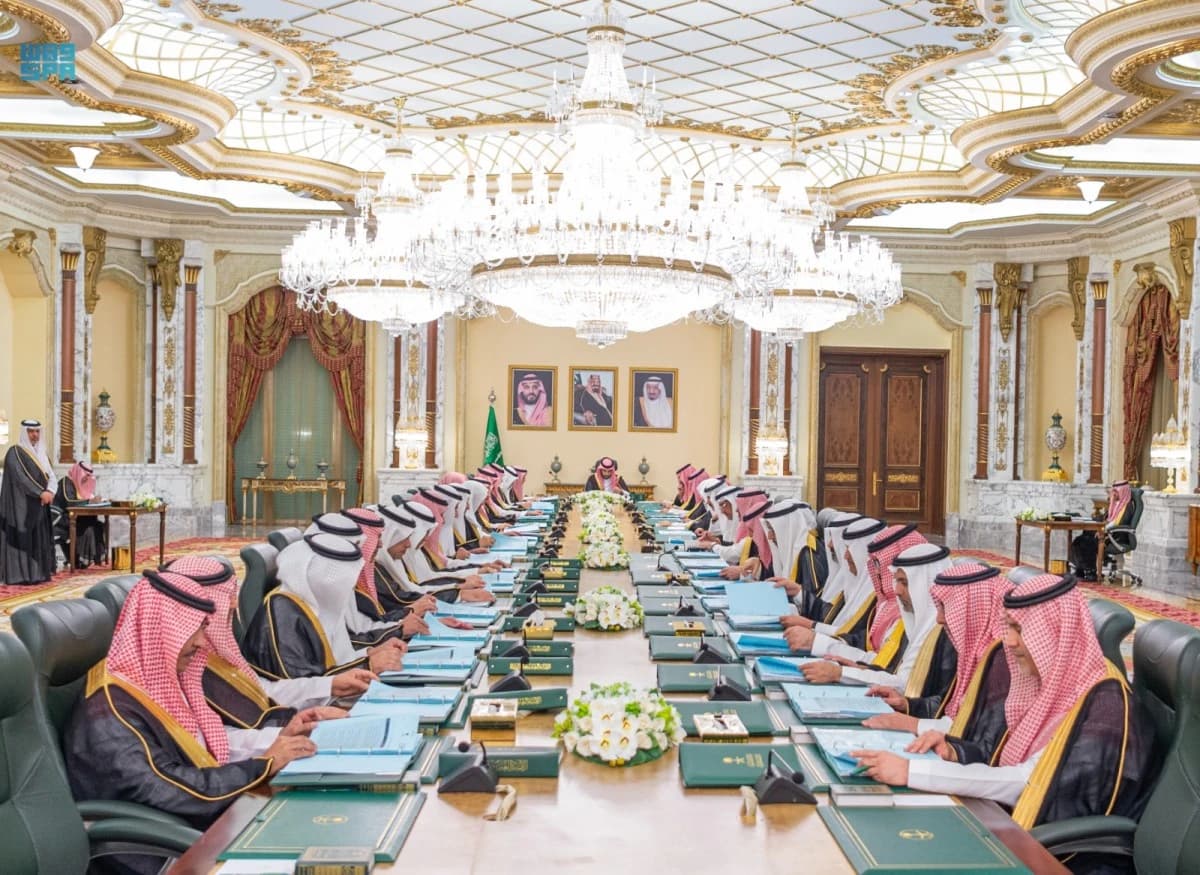 مجلس الوزراء السعودي يوافق على قواعد التعاقد مع السعوديين في الخارج