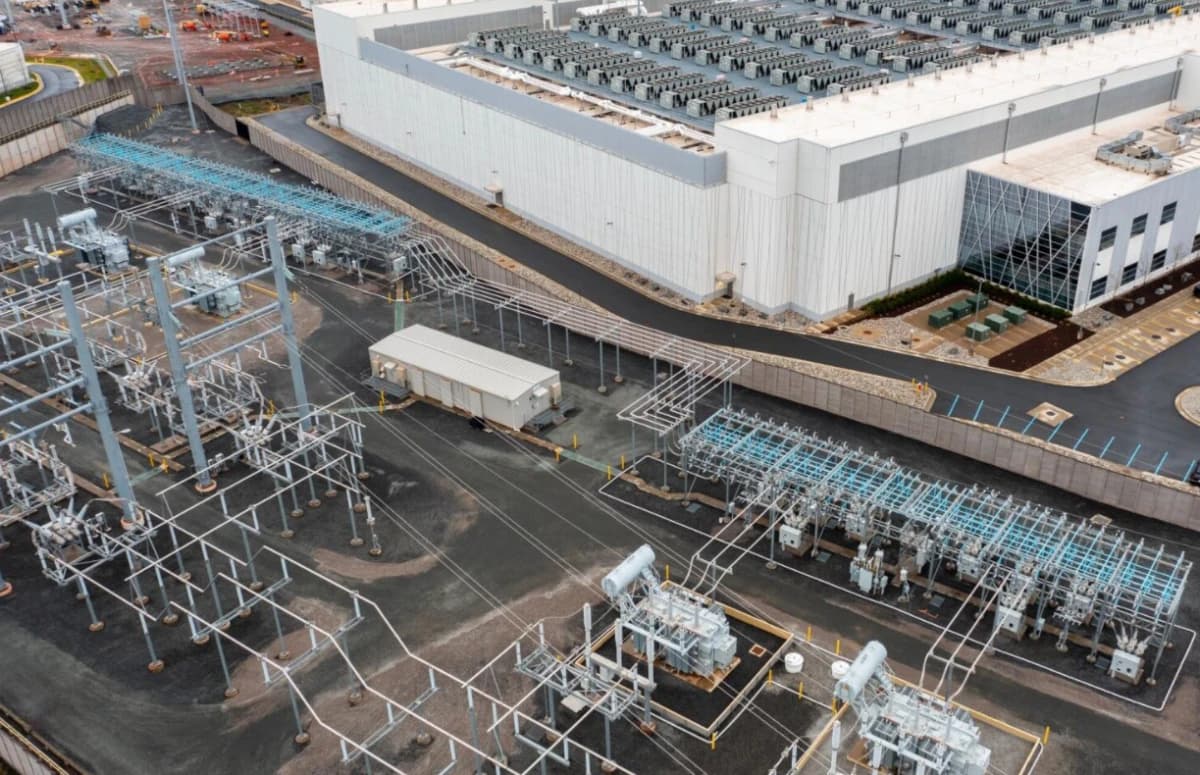 إنفاق يصل إلى 65 مليار دولار.. الذكاء الاصطناعي يشعل سوق الكهرباء في أمريكا