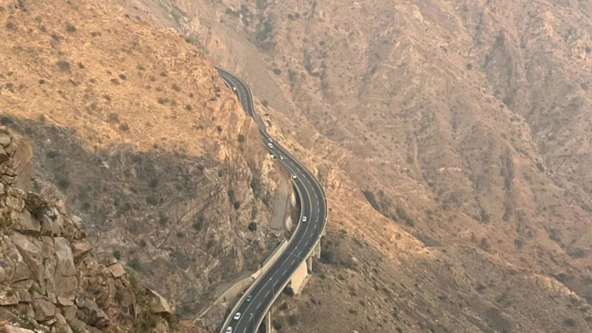 شركات صينية لتنفيذ مشروع ربط أبها مع جيزان بتكلفة 19 مليار ريال