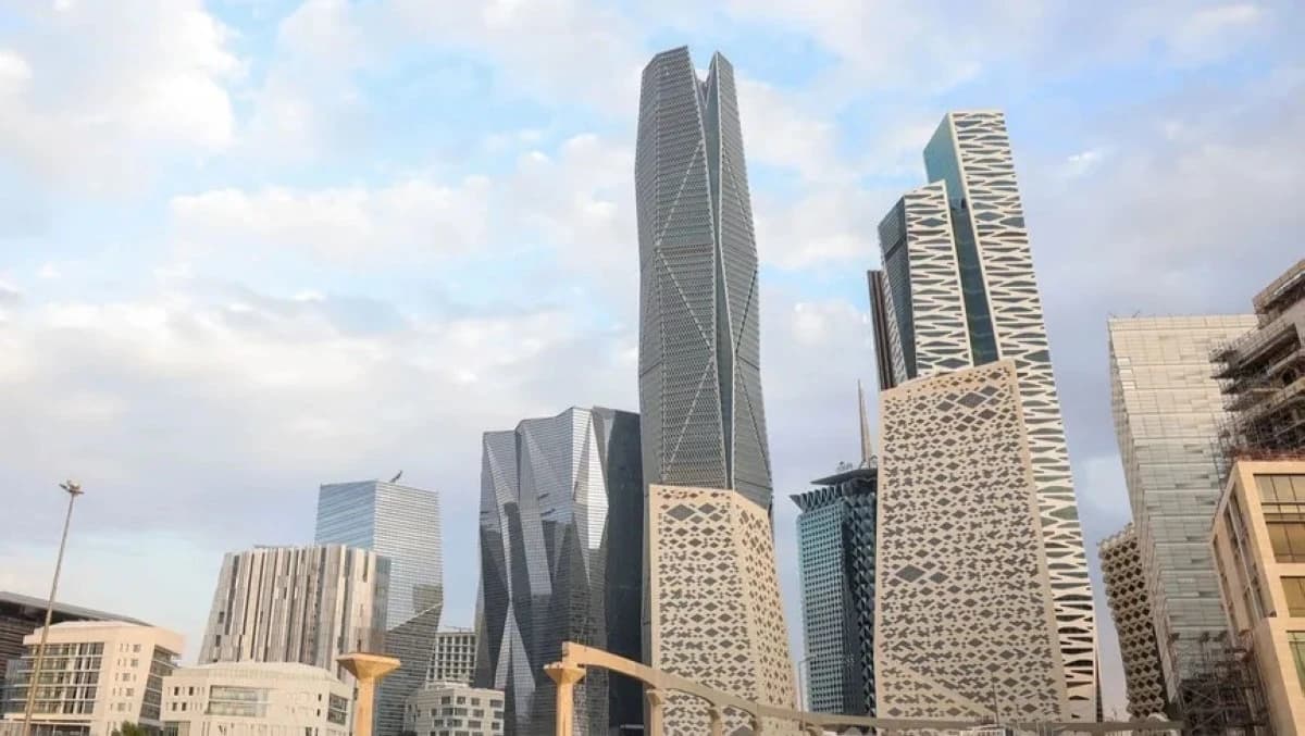 صندوق الاستثمارات العامة يبدأ تسويق سندات دولارية على 3 شرائح