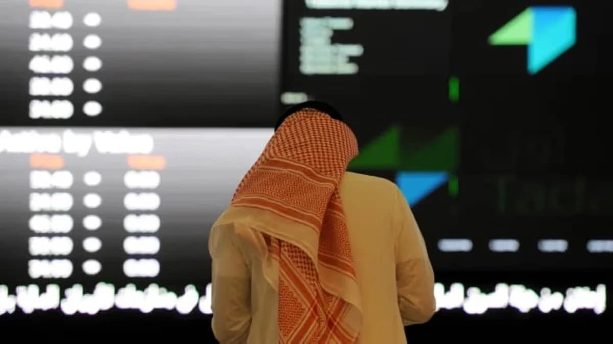 الأسهم السعودية تتمسك بمستويات 11 ألف نقطة قبل اكتمال النتائج المالية