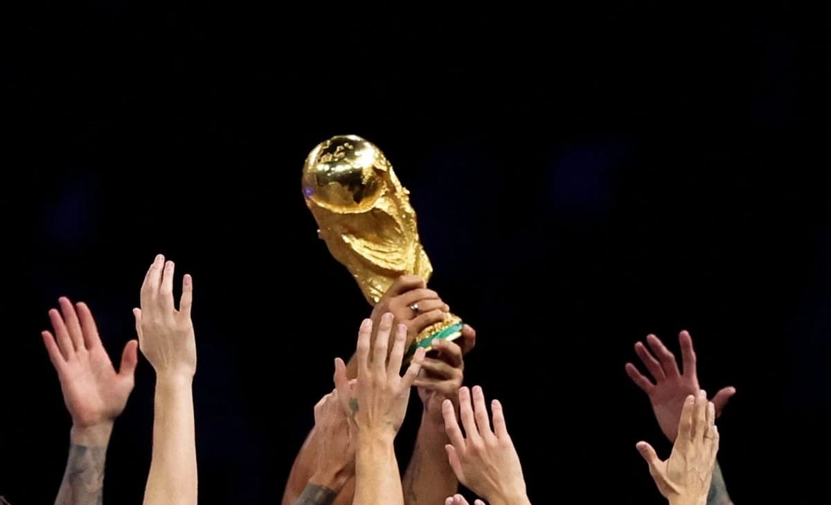 الصين تحصل على حقوق نقل كأسي العالم مقابل 60 مليون دولار