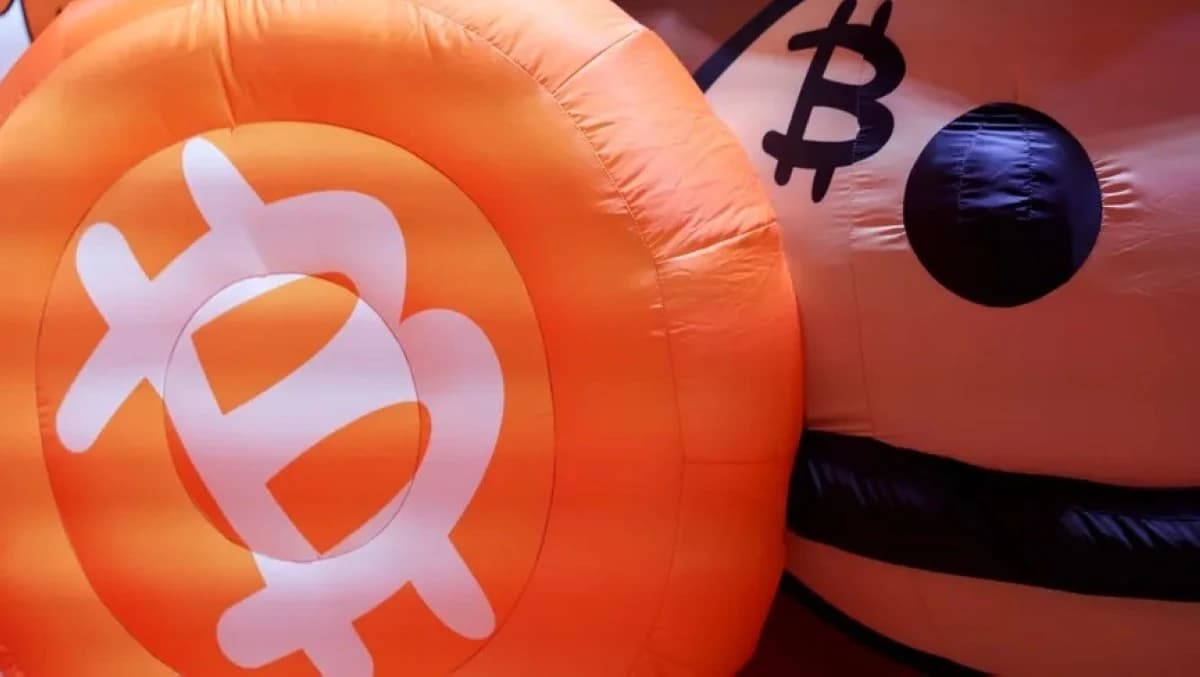 بيتكوين تنخفض إلى أدنى مستوى منذ بداية حرب إيران