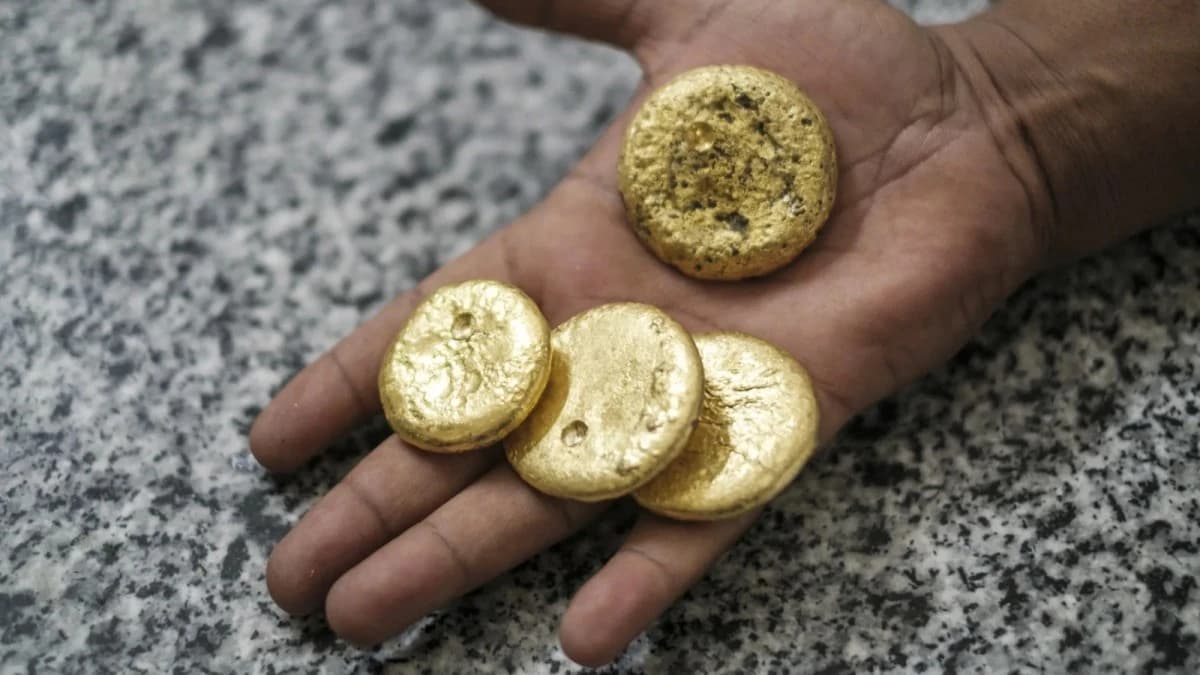 الذهب يهبط دون 4200 دولار مع تجدد اشتباكات أمريكا وإيران