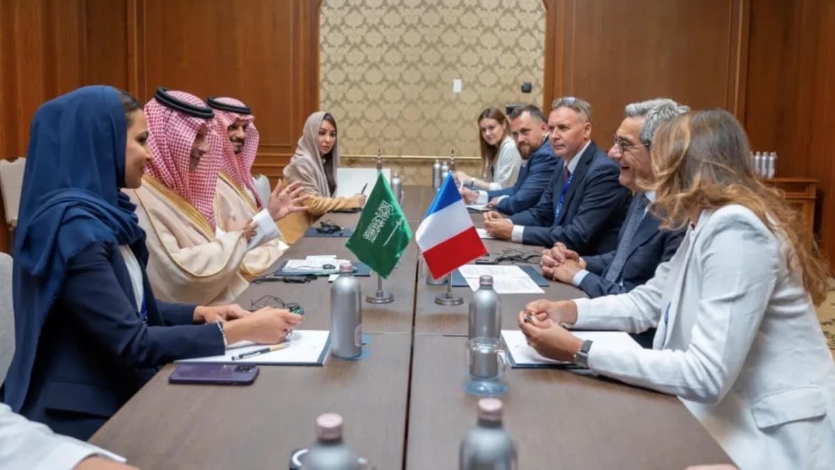 السعودية تعزز شراكاتها الدولية في السياحة والتعدين عبر اتفاقيات جديدة مع فرنسا وإندونيسيا وكازاخستان