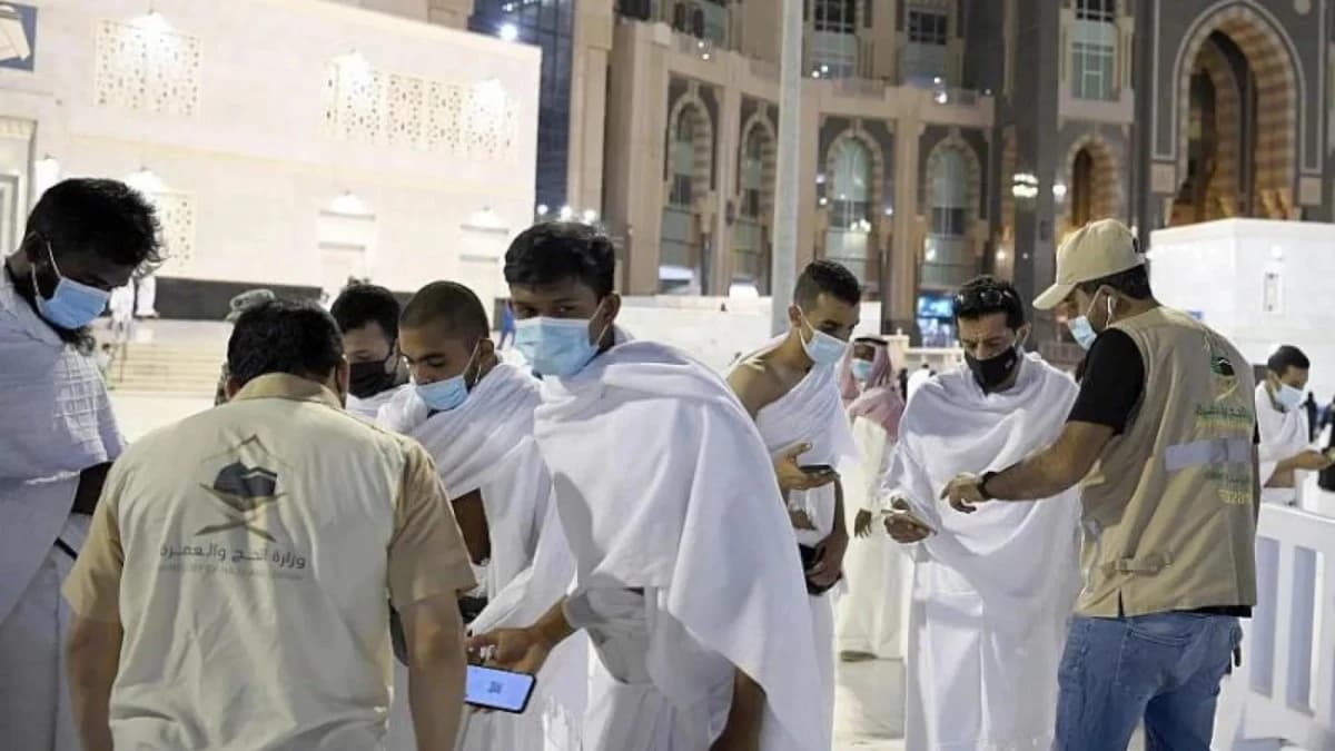 السعودية توقف 21 شركة عمرة بسبب انخفاض مستوى الأداء وارتكاب مخالفات