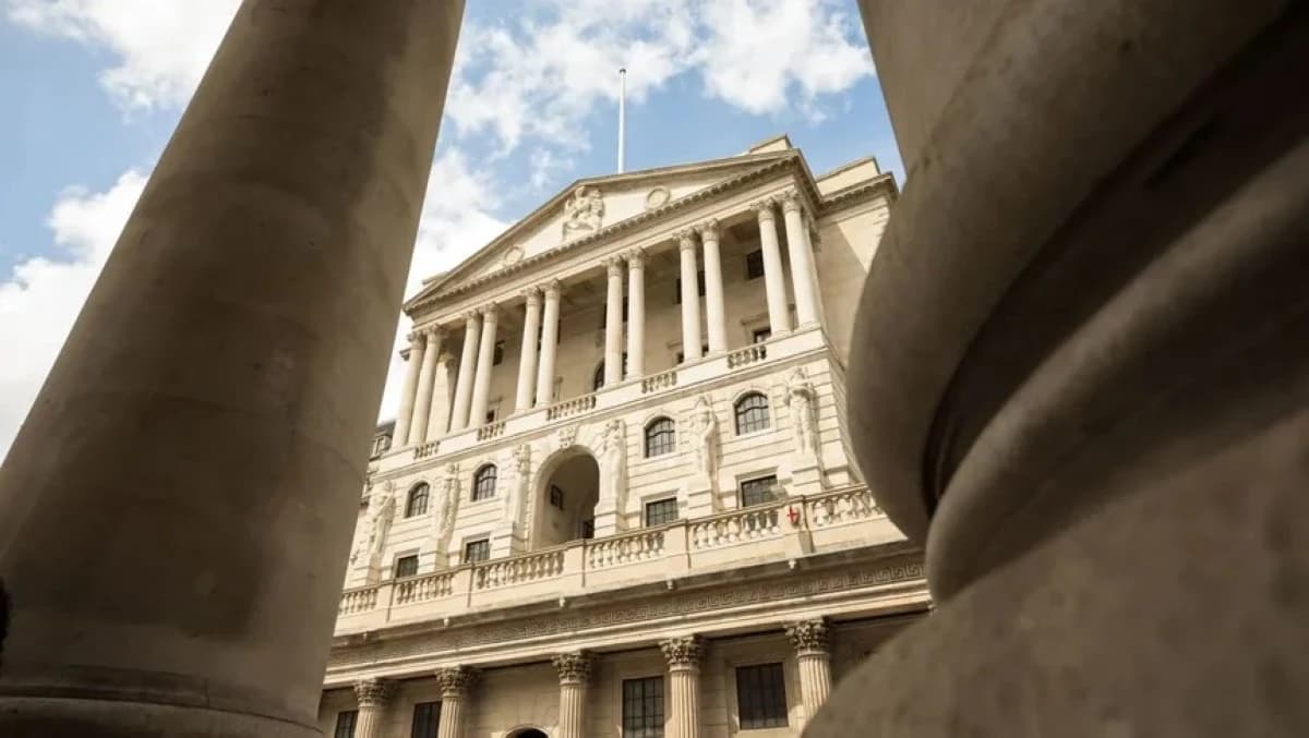 بنك إنجلترا يثبت الفائدة عند 3.75% وسط مخاوف مستمرة من التضخم