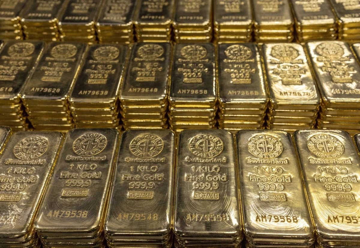 الذهب نحو ثالث خسارة أسبوعية مع مؤشرات تشديد سياسة أمريكا النقدية