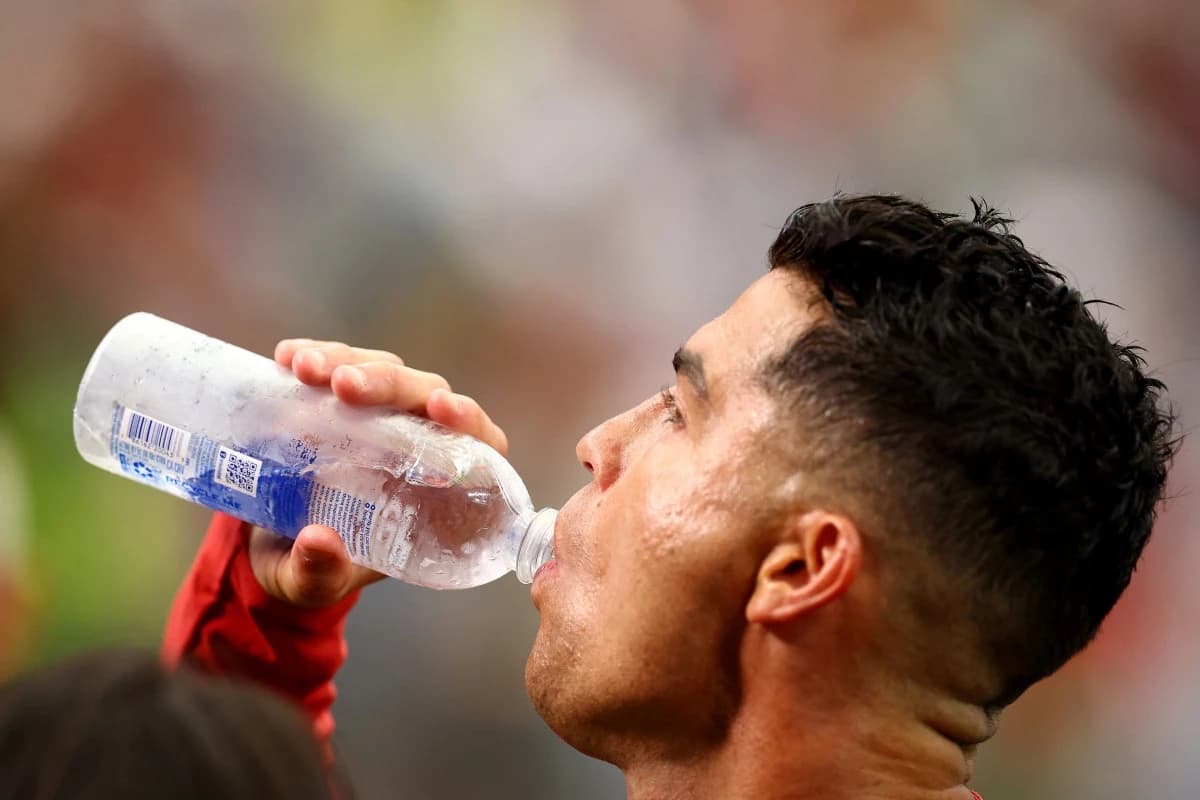 "يويفا" يستبعد استراحات شرب الماء في "يورو 2028" رغم مكاسب البث