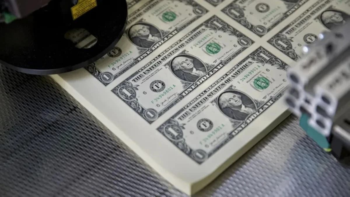 تفاؤل المتداولين بالدولار الأمريكي يبلغ أعلى مستوى منذ 2015