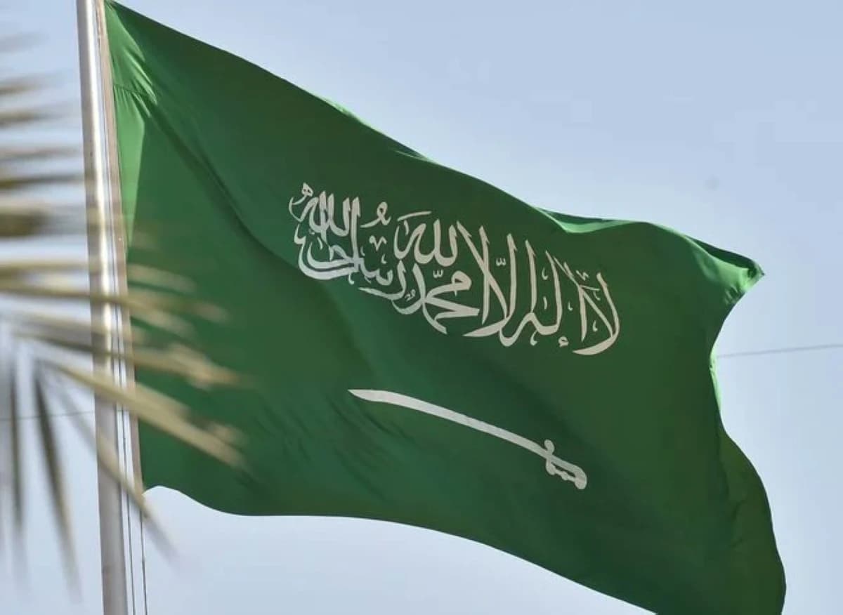 السعودية تدين استهداف ناقلتين في مضيق هرمز