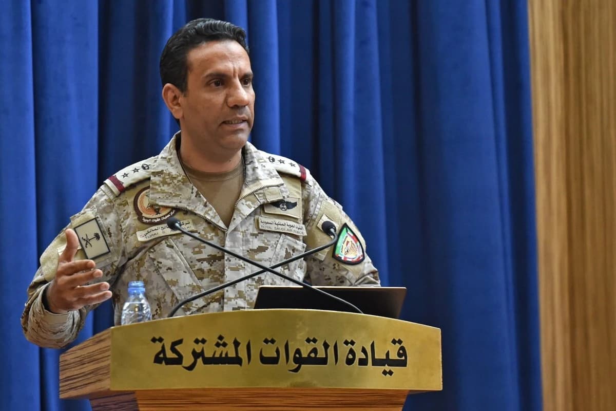 رد عسكري من القوات المشتركة بعد استهداف سفينة في البحر الاحمر