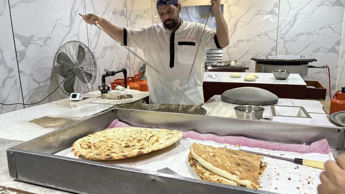 خبز التميس يخرج من نادي "الريال الواحد"