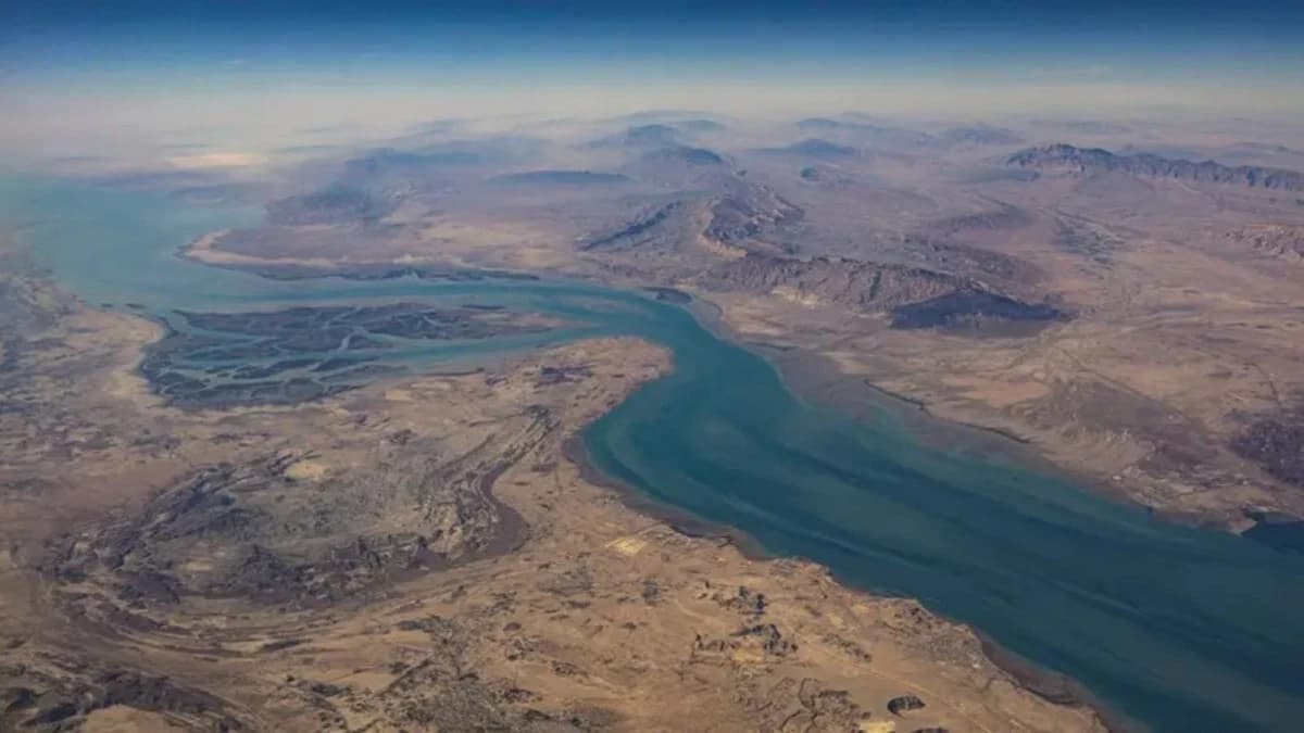 إيران : مقتل شخص وإصابة 3 في هجوم على سفينة قبالة "قشم"