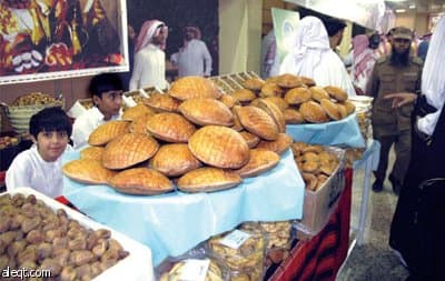 "الكليجا"..  تنتظر الحضور على موائد الفنادق والطائرات