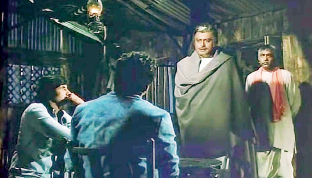 بعد مرور 40 عاما على عرضه.. «الشعلة» يتصدر أفضل أفلام بوليوود