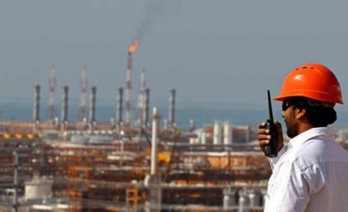 النفط يرتفع أكثر من 1 % بعد قطع العلاقات مع قطر